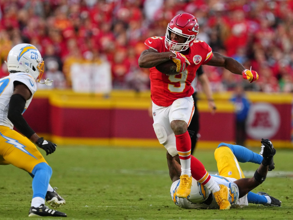 Seahawks Set to Face Former Star Kenneth Walker III as Zach Charbonnet Nears Return