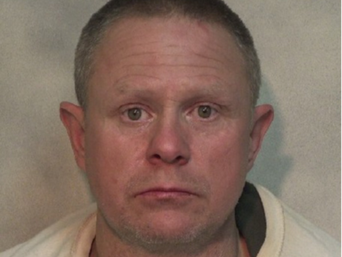 Aurora man taken into custody for 2nd degree burglary