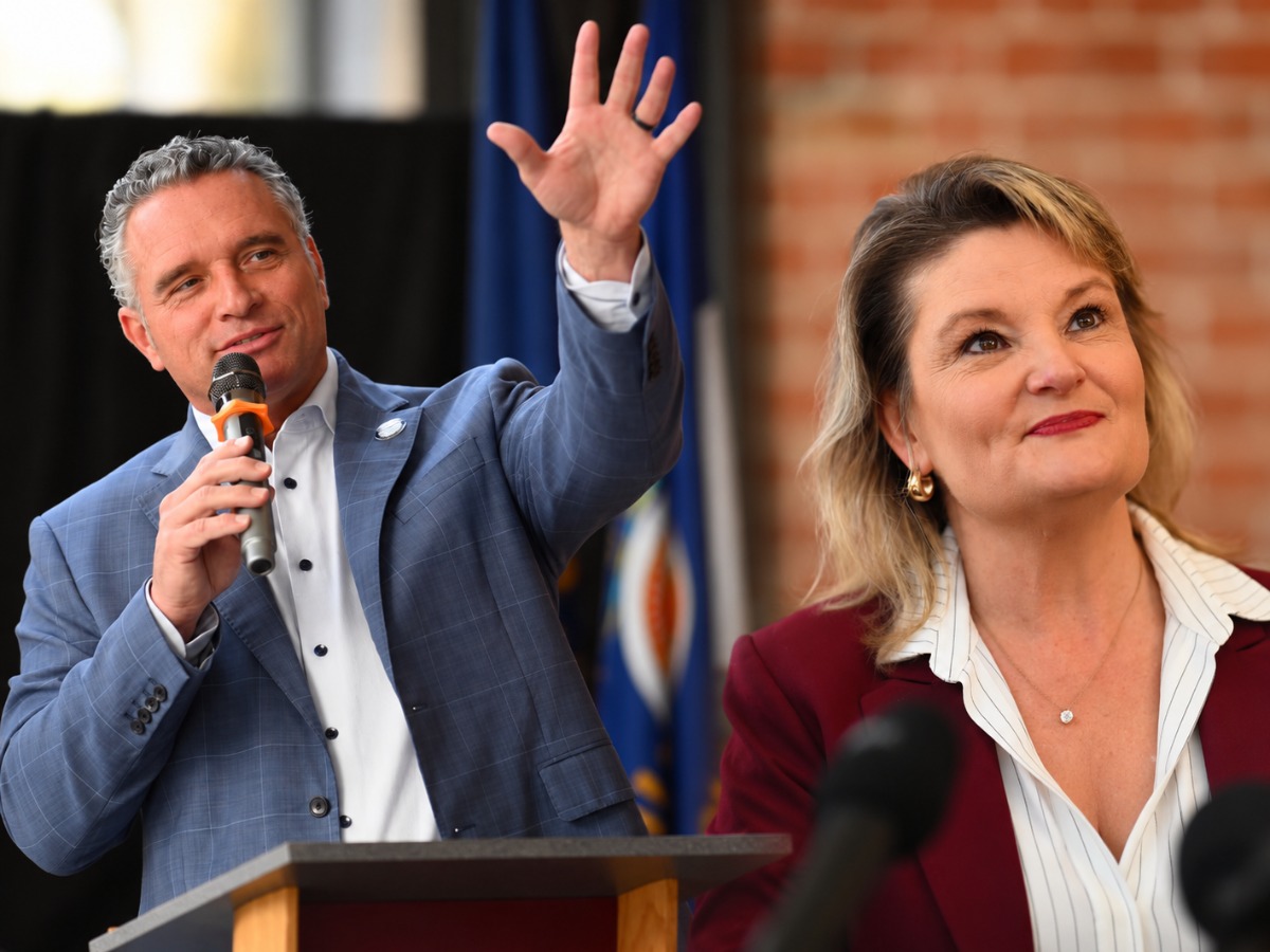 Kansas governor candidates bring competing visions to Baxter Springs as midterms approach