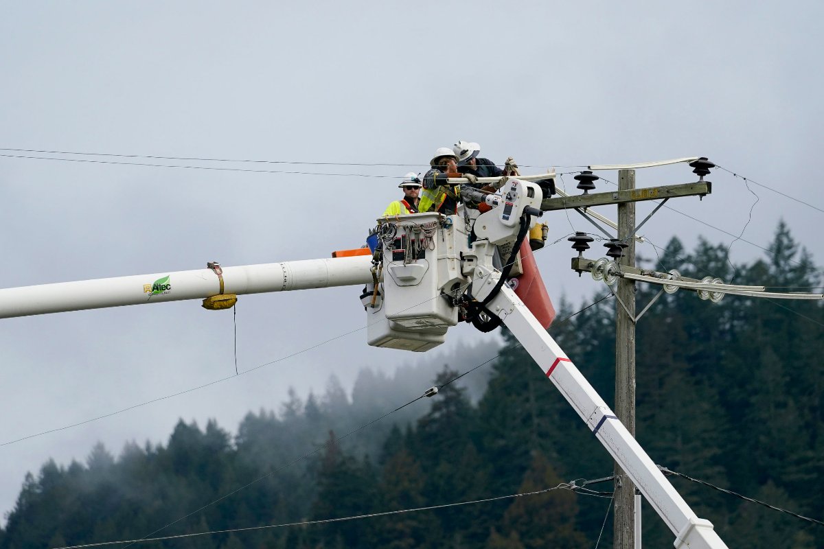 Friday night storms result in temporary power outages to area customers