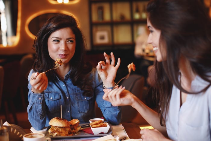 10 Ways Restaurants Can Use Local Radio