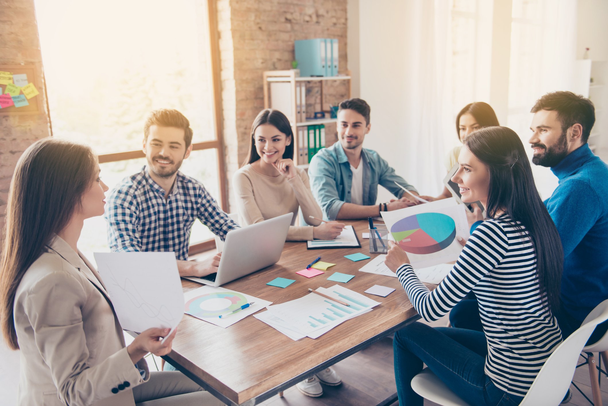 5 Reasons to Hire a Marketing Partner