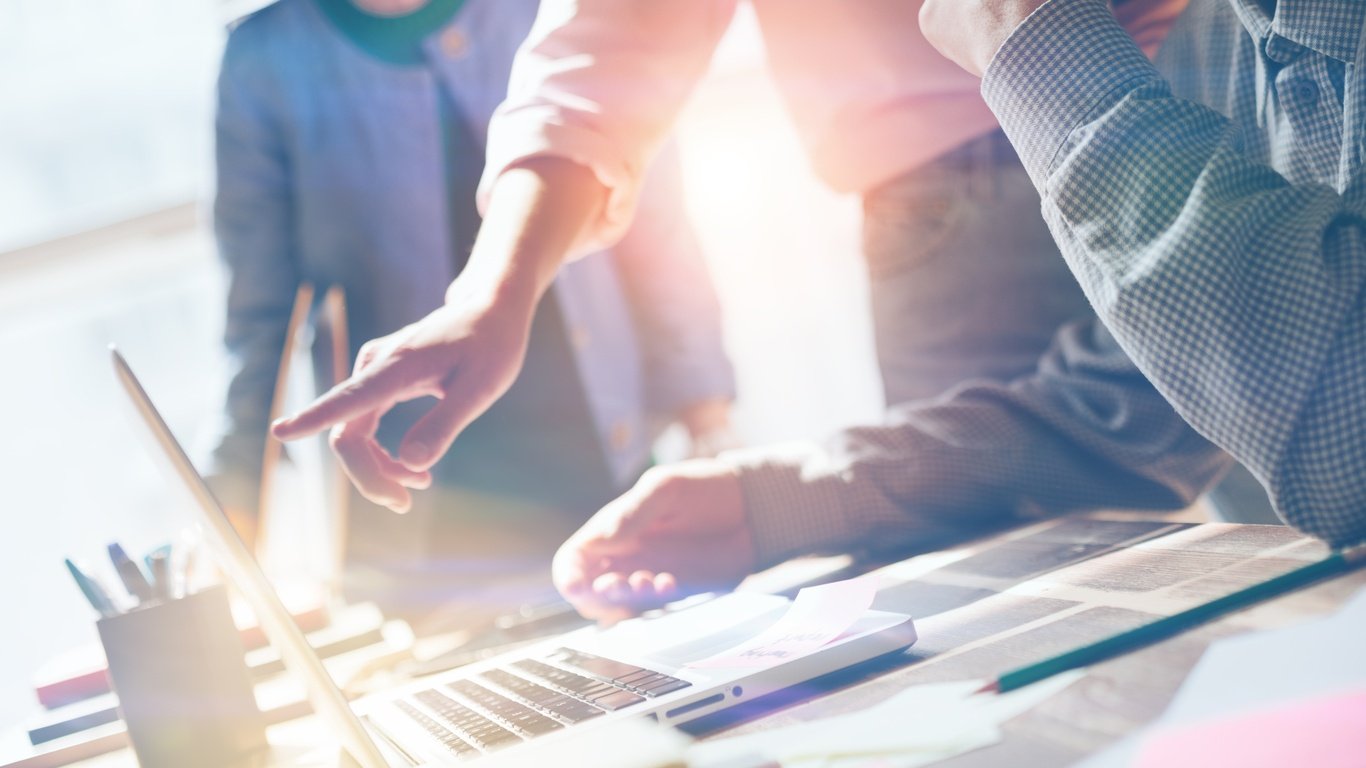 6 Reasons Why You Should Use a Radio Station with a Dedicated Creative Services Department
