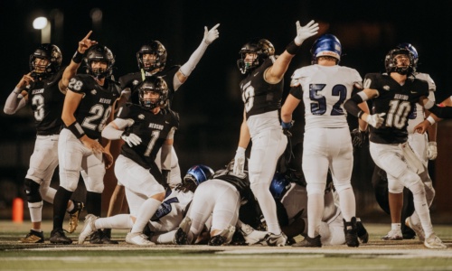 PLAYOFF PUSH: Neosho blows past Raytown in district opener