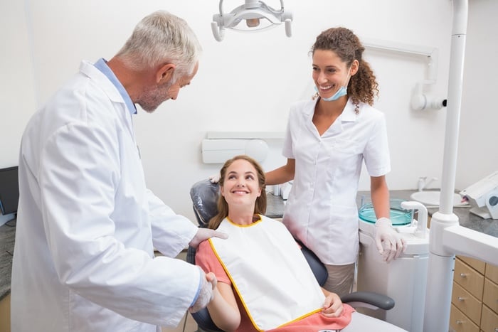 4 Ways to Use Radio Advertising to Attract New Dental Patients