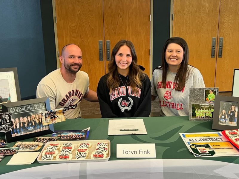 NHCA has several students sign letters of intent